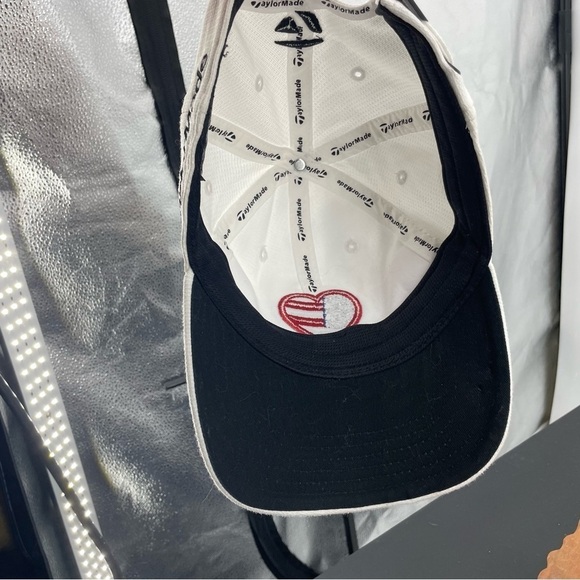 TaylorMade RBZ R11s Adjustable Strapback Cap/Hat American Flag Heart white - Picture 5 of 5